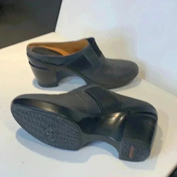 EUC Cole Haan  clogs size 7 - Picture 3 of 5